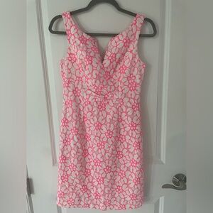 Lilly Pulitzer Daena sleeveless shift dress Fiesta Pink nylon blend lace. Size 0